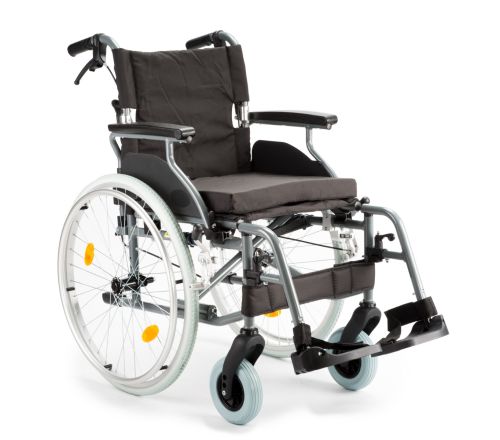 MultiMotion M5 rolstoel - 50 cm zitbreedte (vooraanzicht)