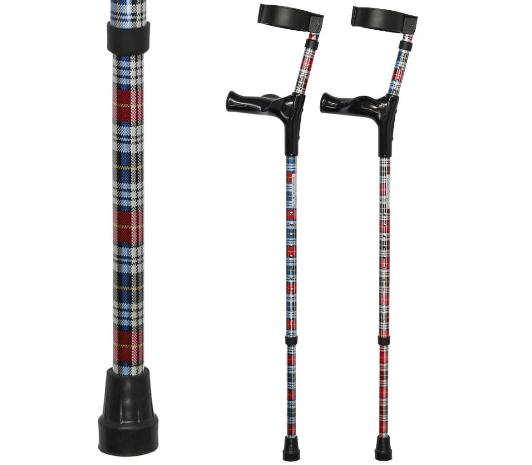 Multimotion elleboogkrukken met print - Blauw/Rood geruit (set krukken met daarnaast een afbeelding ingezoomd op de print)