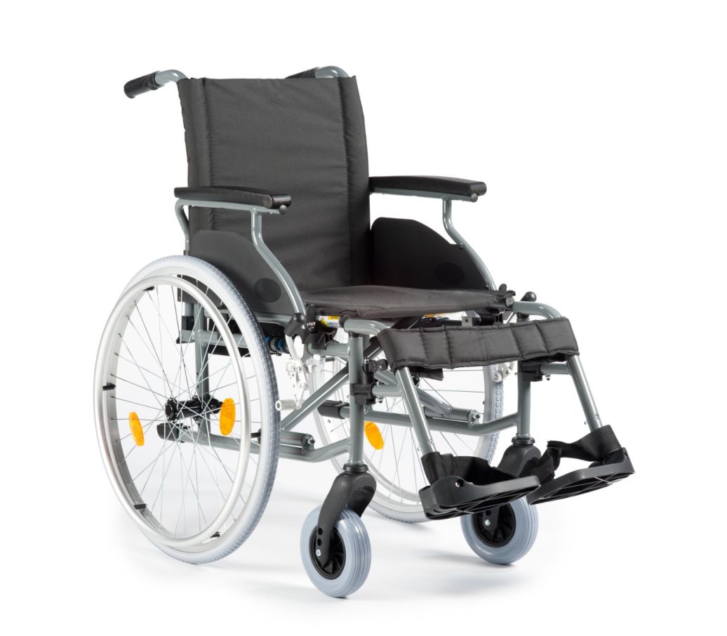 MultiMotion M6 rolstoel - 45 cm zitbreedte (vooraanzicht)